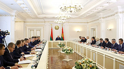 Лукашенко жестко прошелся по вопросам кадровой политики: нерадивым начальникам не место на руководящих должностях
