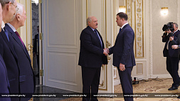 Президент провел встречу с губернатором Омской области России