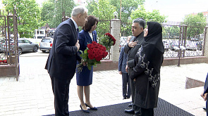 Наталья Кочанова и Игорь Сергеенко встретились с послом Ирана и сделали записи в книге соболезнований