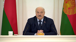 Лукашенко: Если кто-то не знает с чего начать, то начните с себя