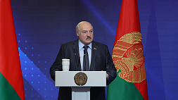 Лукашенко - чиновникам и депутатам: Вы должны быть первоисточником и хороших, и неприятных новостей