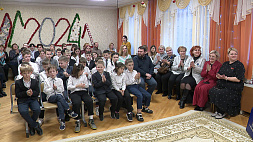 Воспитанников Минского детского дома номер пять поздравили с праздниками