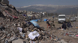 Белорусские спасатели извлекли из-под завалов в Турции еще двоих человек