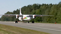 В рамках учения "Эшелон-2023" белорусские военные летчики посадили самолет на автомобильную дорогу