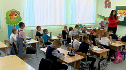 Зарплаты и надбавки работникам здравоохранения, образования и культуры повышаются с 1 января  в Беларуси 