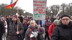 В Берлине прошел митинг - участники требуют объяснений от правительства 