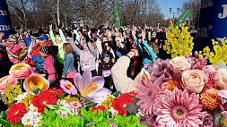 Около полутысячи  девушек со всех уголков Беларуси по традиции встретили 8 Марта "Красивым забегом" 