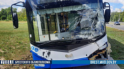 ДТП в Бресте: троллейбус с 20 пассажирами попал в аварию
