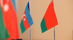 Двустороннюю встречу в Санкт-Петербурге проводят Лукашенко и Алиев