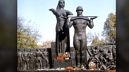 Во Львовской области за сутки демонтировали 9 памятников советским солдатам