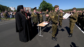 В Вооруженных силах Беларуси тысячи новобранцев принесли присягу Родине