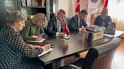 Работники Генерального консульства Республики Беларусь в Стамбуле приняли участие в Купаловском диктанте