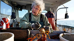 Старейшей женщине - ловцу лобстеров исполнилось 104 года