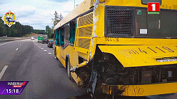 На трассе Минск - Мядель недалеко от  деревни Вишневка   столкнулись автобус и бетономешалка