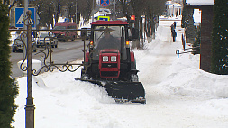 Коммунальные и дорожные службы Минска и Минской области оперативно расчищают дороги