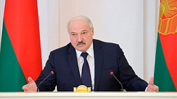 А. Лукашенко  о содержимом чемодана, который он взял на встречу с В. Путиным в Сочи
