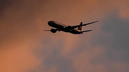 В Иране самолет экстренно приземлился из-за открытого люка багажного отсека