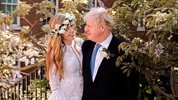 Британский премьер Борис Джонсон тайно женился на Кэрри Саймондс