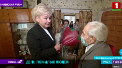 Ирина Костевич в День пожилых людей навестила почетного ветерана Великой Отечественной войны Семена Шубертия 