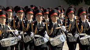 В Суворовском военном училище идет подготовка к параду в честь 80-й годовщины освобождения Беларуси