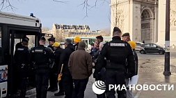 В Париже задержаны более 60 протестующих фермеров