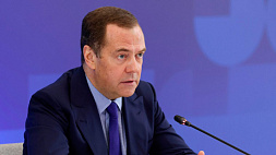 Медведев прогнозирует исчезновение Украины с лица Земли
