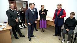 Петришенко посетил Cтуддеревню и оценил работу центров для молодежи